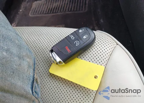 2015 Chrysler 300C z USA, uszkodzony, nr VIN 2C3CCAEG2FH802221